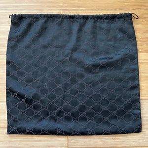 Gucci logo drawstring dust bag
